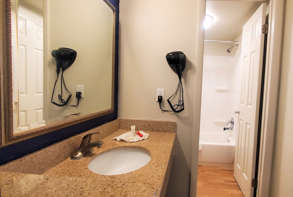 Travelodge Newport News — Newport News