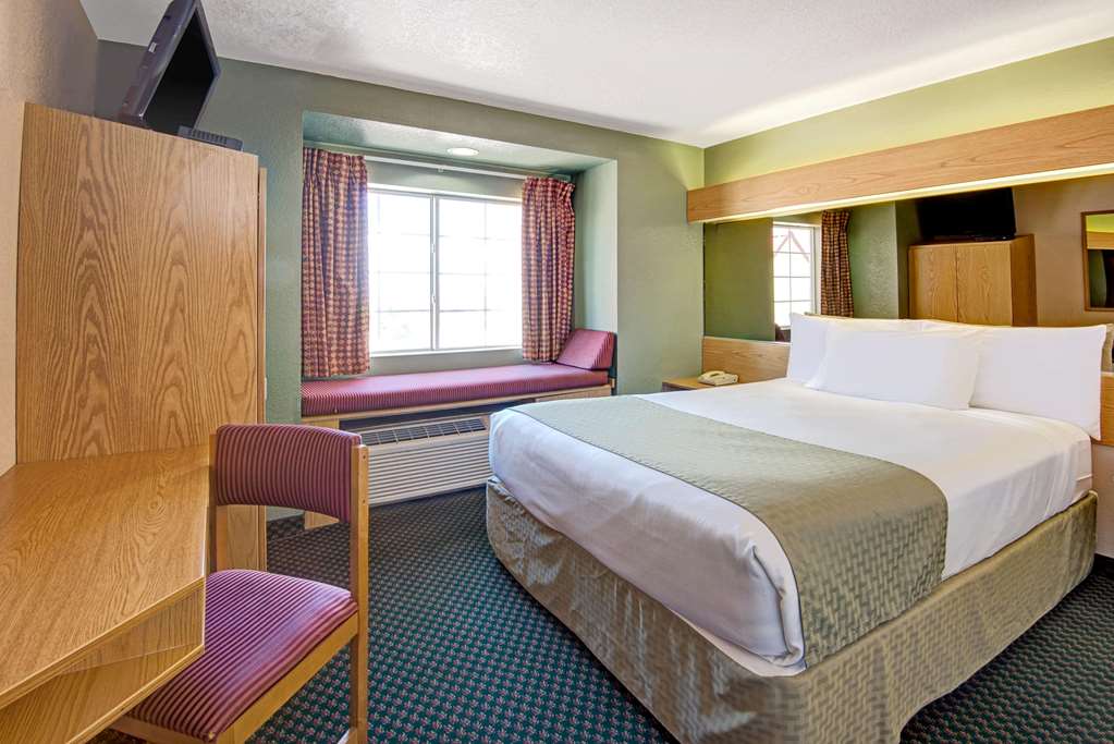 Microtel Inn & Suites By Wyndham Albuquerque West - photo 6