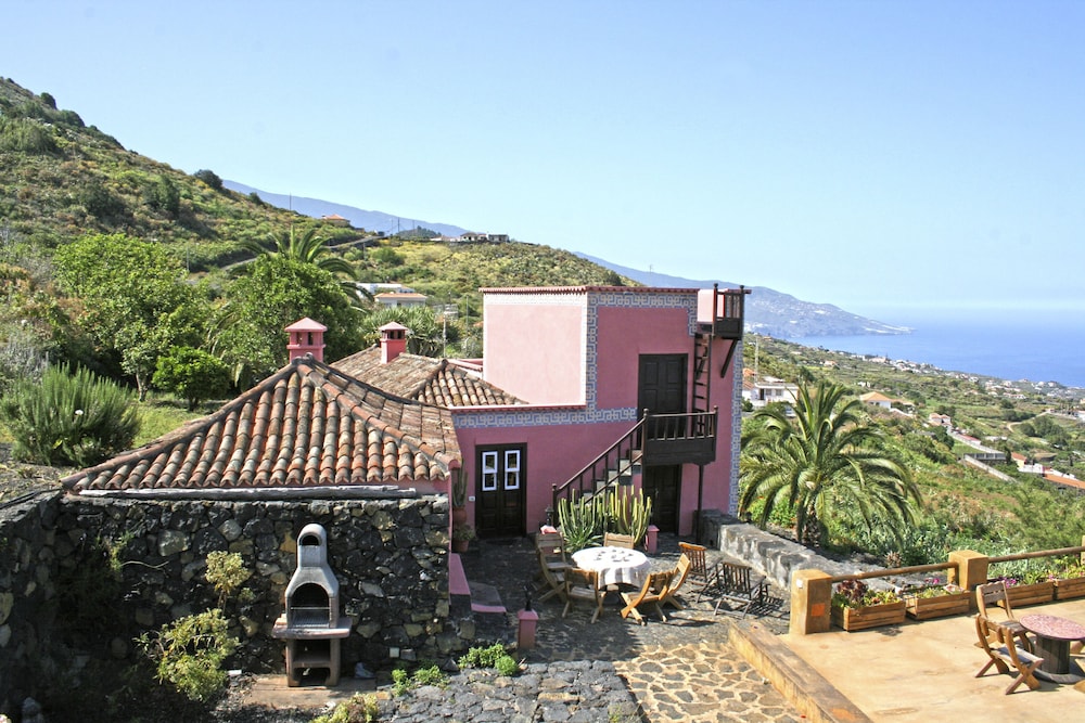 Celeste — 4-Star Luxury Hotel in Mazo, Spain