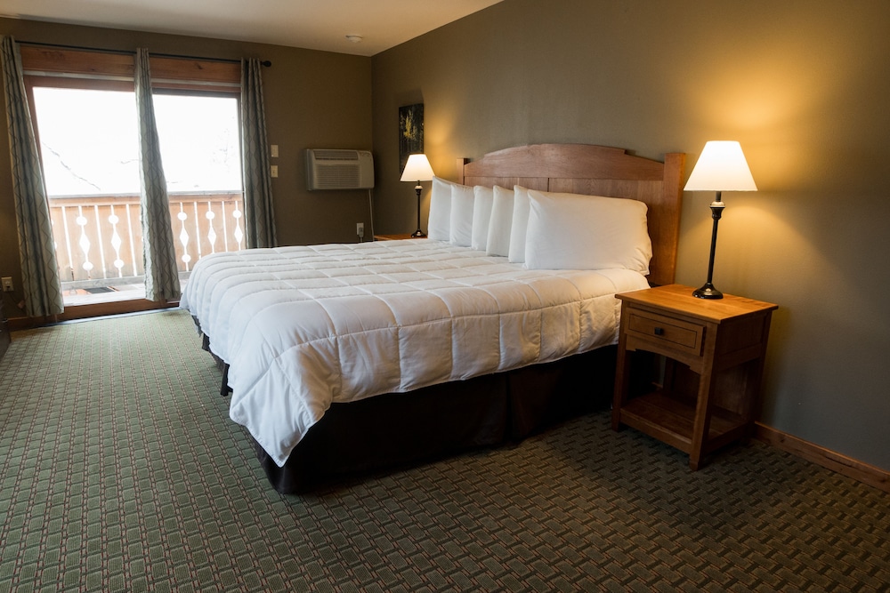 Silver Moon Inn - photo 35