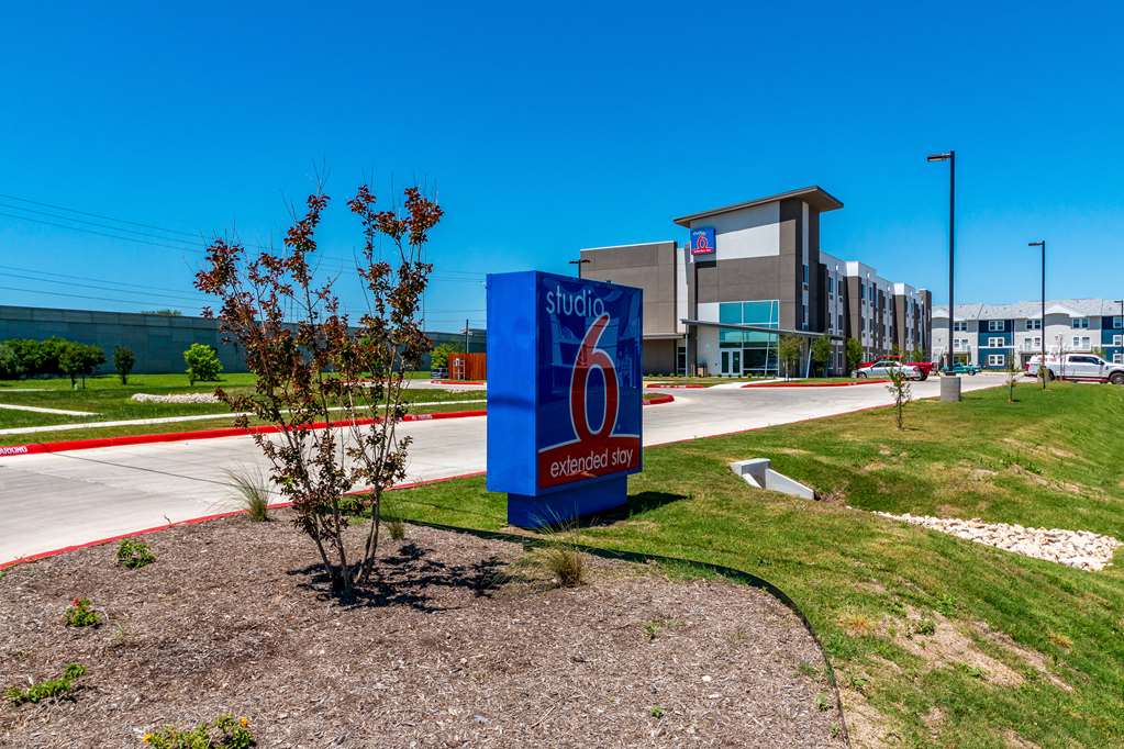 Studio 6 San Marcos TX - photo 4