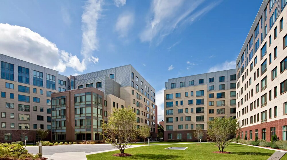 Global Luxury Suites at Kendall Square - photo 43
