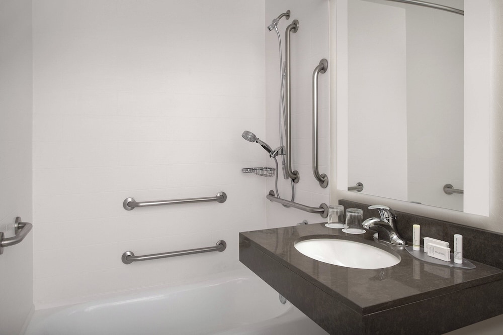 SpringHill Suites by Marriott Portland Hillsboro - photo 17
