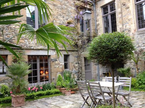 Hotel Tanquerey De La Rochaisiere — Coutances