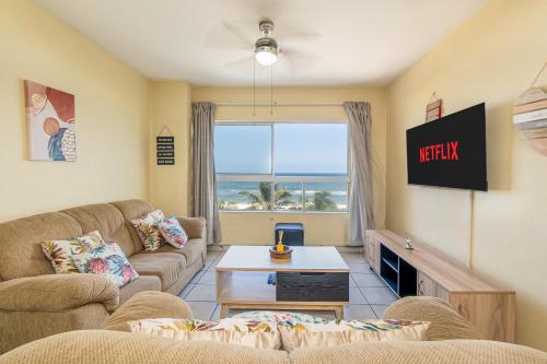 Amanzi402 Oceanview Retreat — 4-Star Luxury Hotel in Amanzimtoti, South Africa