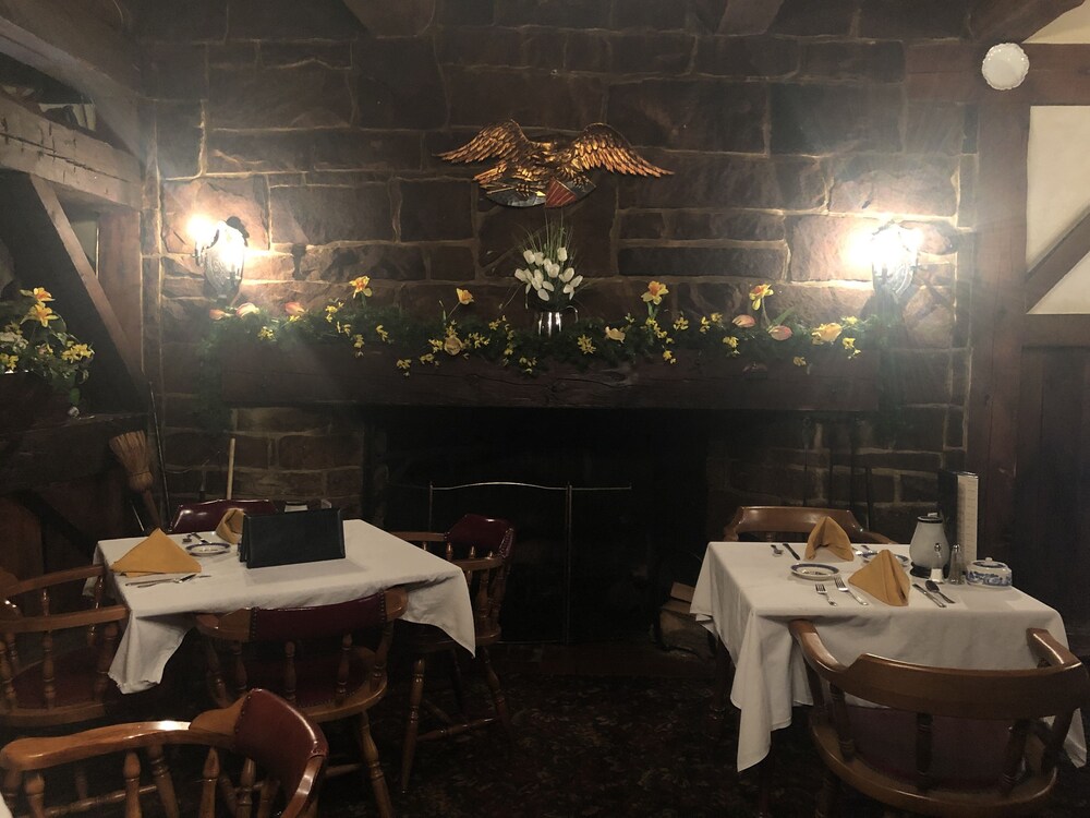 Gold Eagle Inn - photo 21