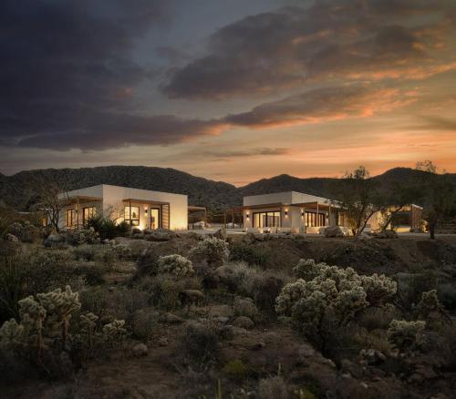 Fleur by Fieldtrip Architectural Desert Estate w Pool — hotel in Joshua Tree