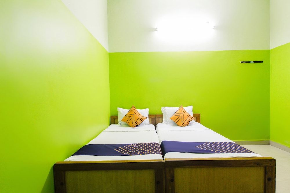 SPOT ON 60738 Senaithalaivar Residency — hotel in Tharangambadi
