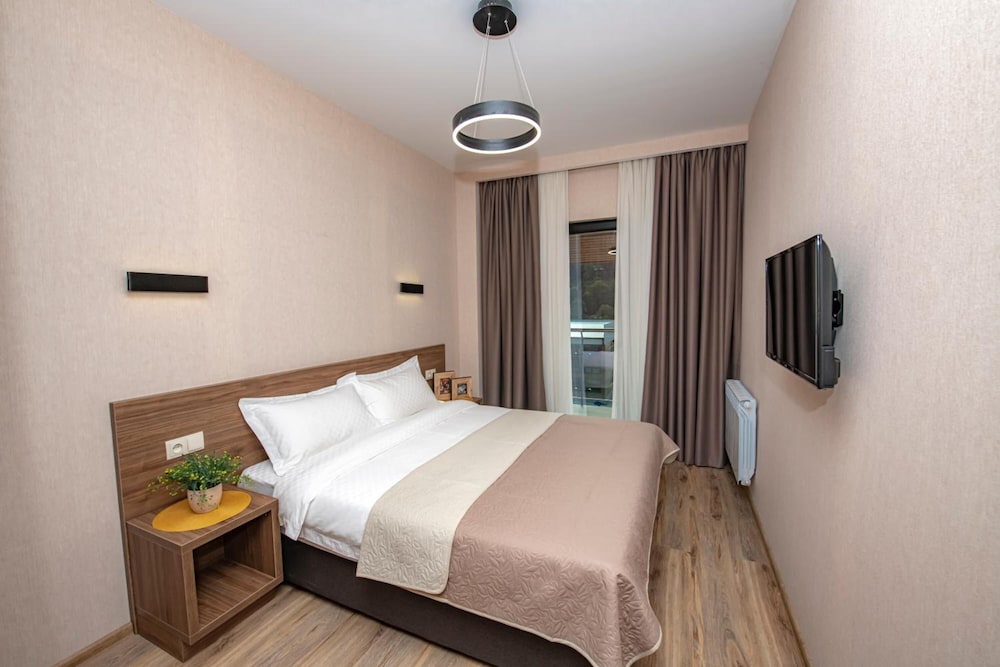 Crystal Resort