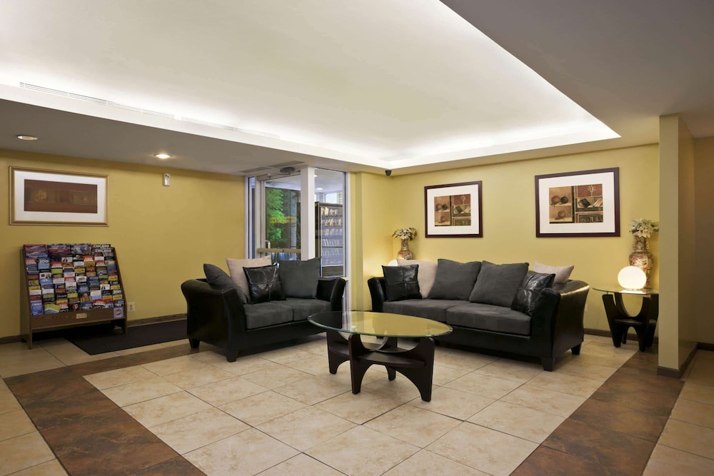 Travelodge by Wyndham Lansing IL - photo 3