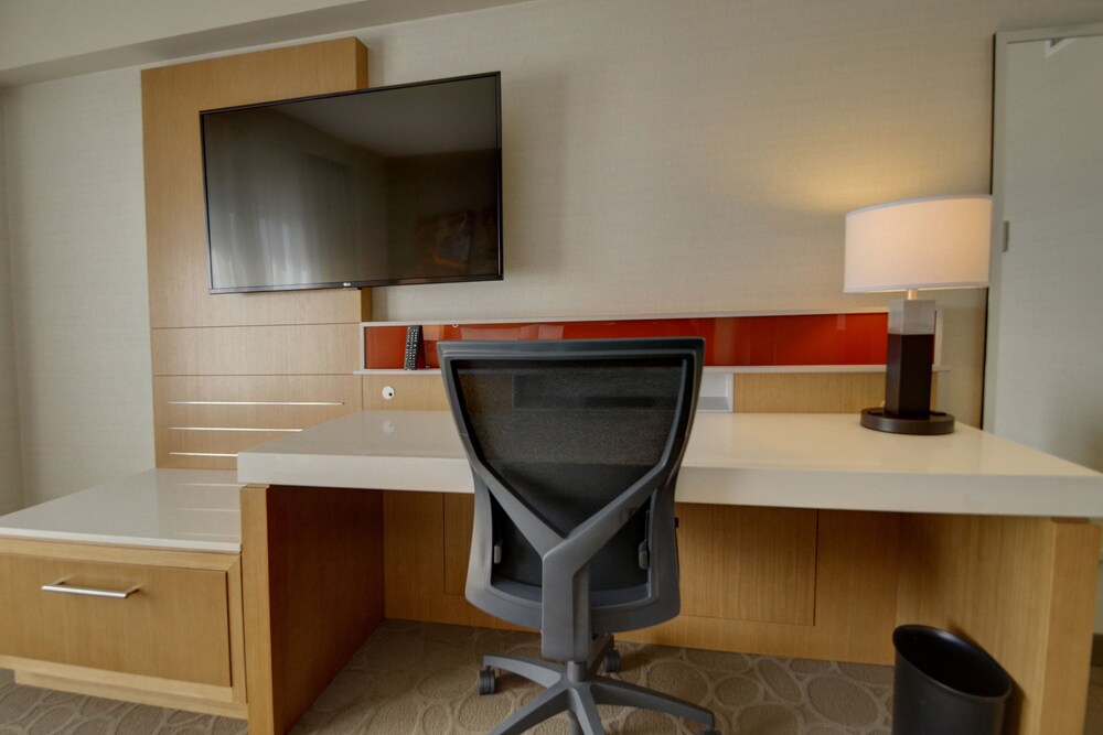 Renaissance Chicago Glenview Suites Hotel - photo 11