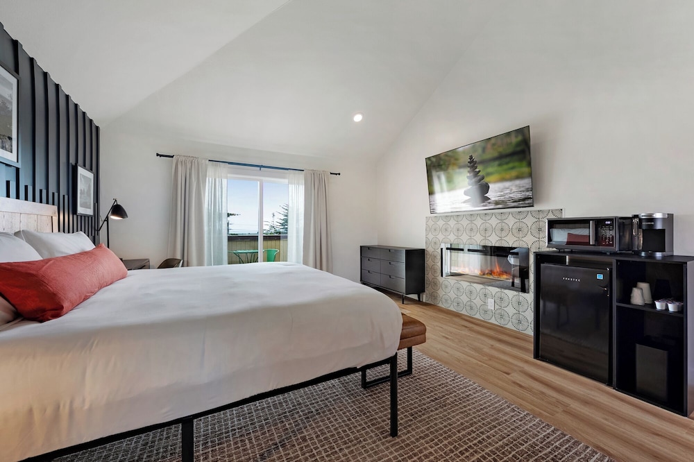 Bodega Coast Inn and Suites - photo 8