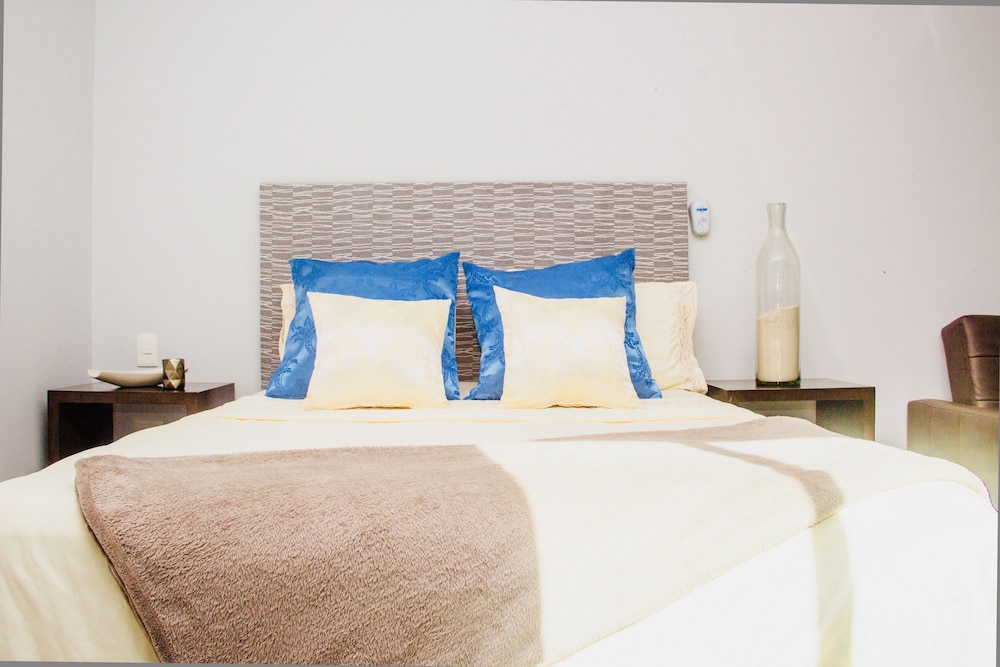 CondoHotel 5th Avenue Basic Studio — 4-Star Luxury Hotel in Playa Del Carmen, Mexico