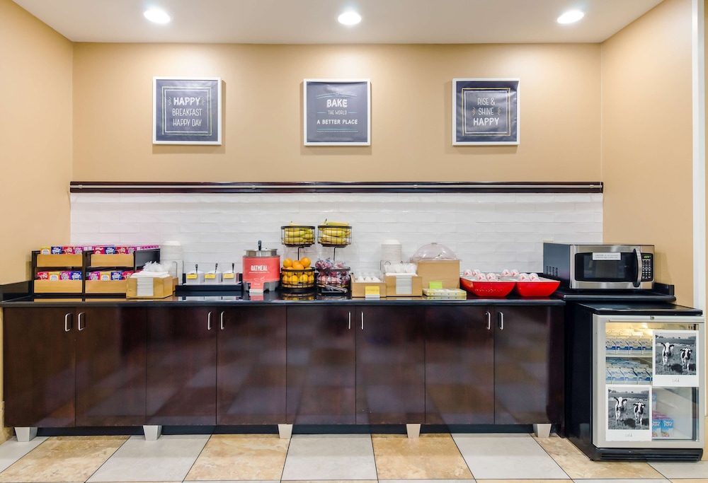 Hampton Inn Galax - photo 34