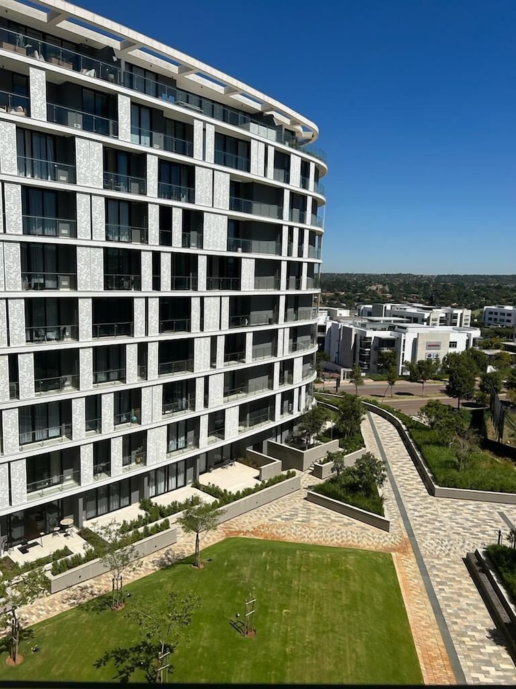 Executive apartment at Ellipse Waterfall — 4-Star Luxury Hotel in Midrand, South Africa