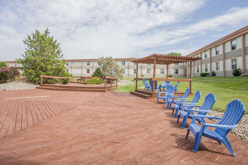 Ramada by Wyndham Angola Fremont Area - photo 22