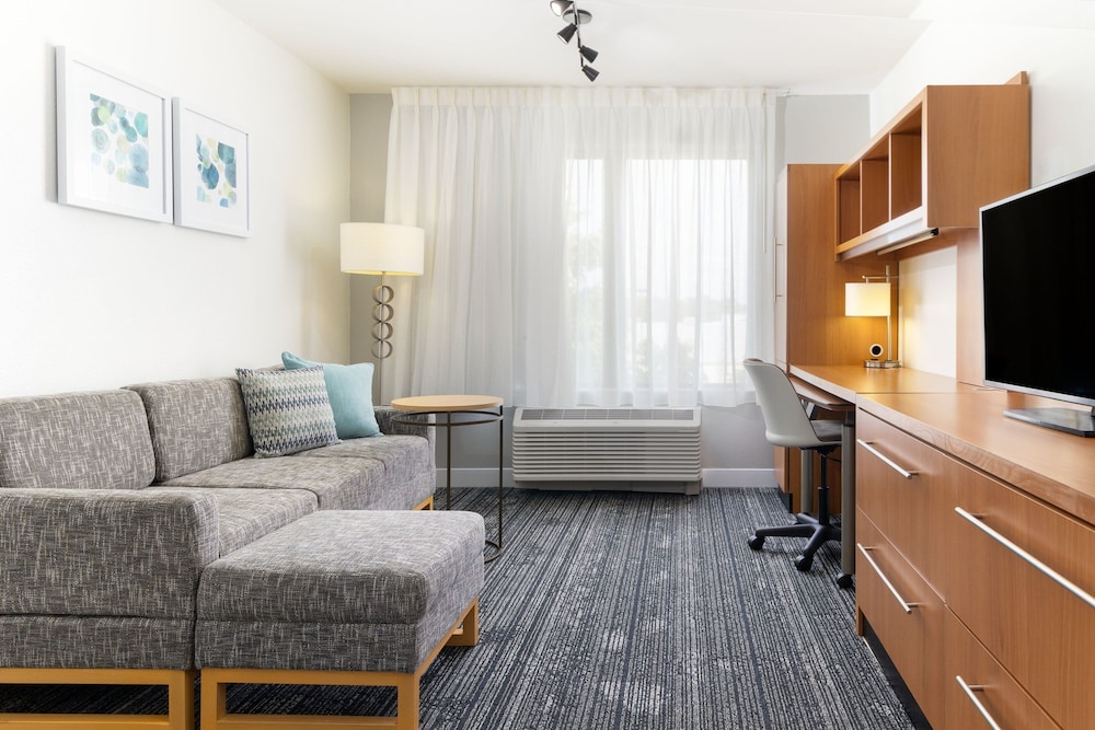 TownePlace Suites Erie - photo 20