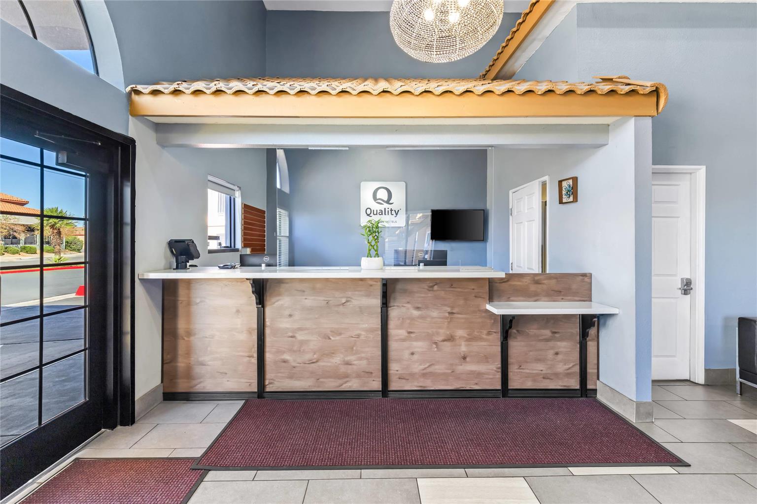 Quality Inn & Suites - photo 10