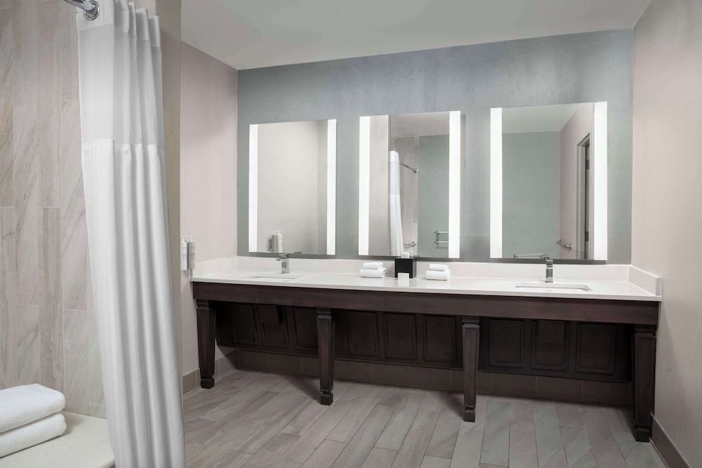 Hilton Garden Inn Philadelphia Ft. Washington - photo 21