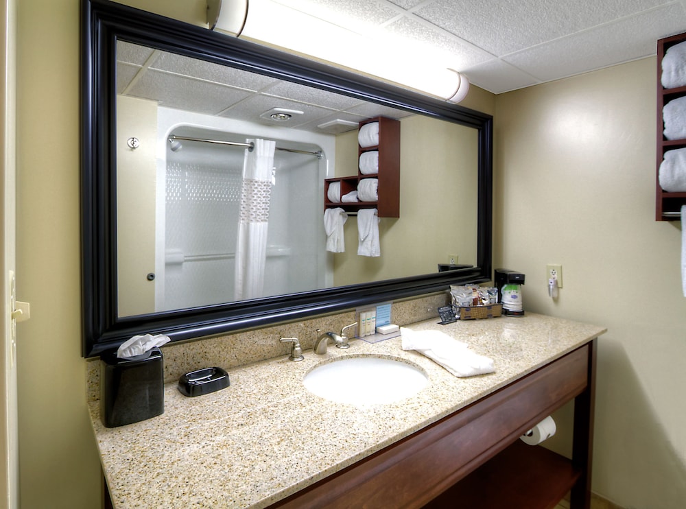 Hampton Inn Russellville - photo 22