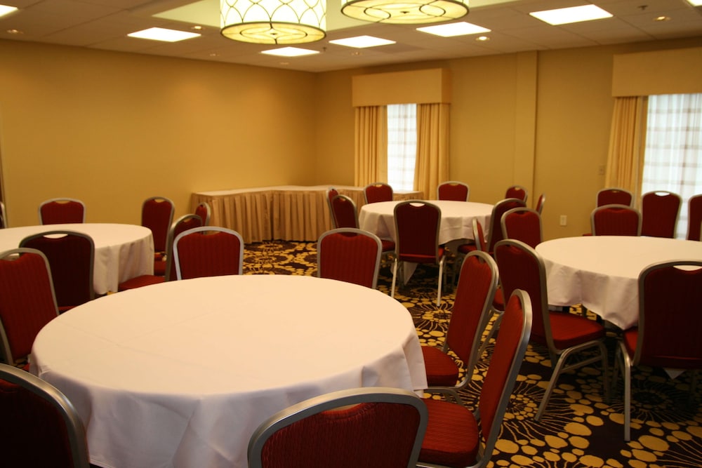 Hampton Inn Richmond Airport - photo 37