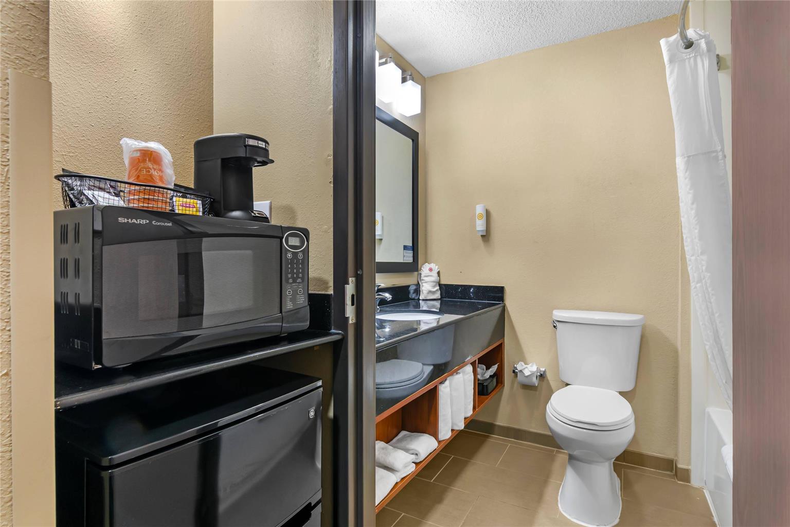 Comfort Inn & Suites Kansas City Northeast - photo 20