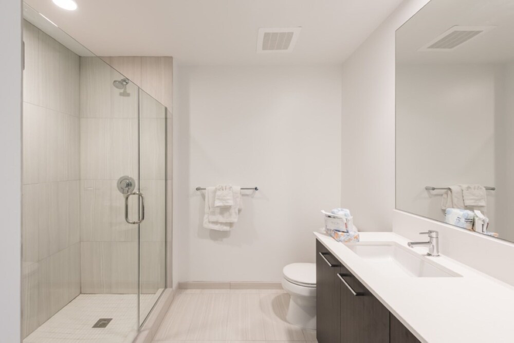 Global Luxury Suites at Reston Town Center - photo 76