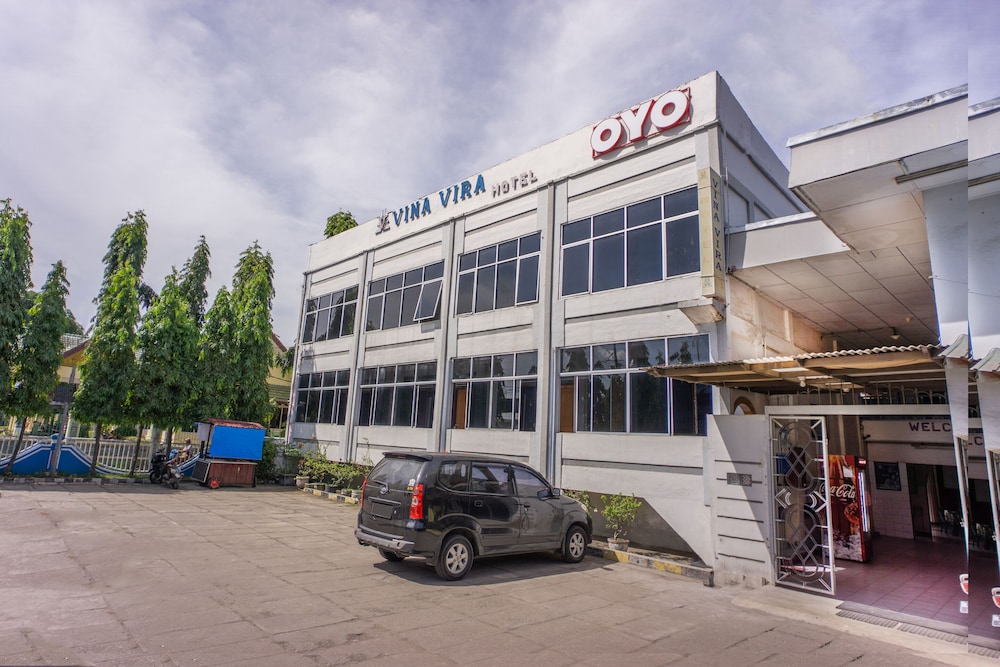 Oyo 2180 Vina Vira Hotel — hotel in Lhokseumawe