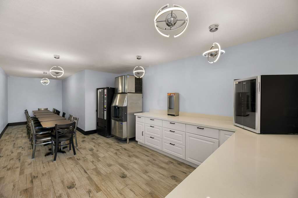Rodeway Inn Midland South - photo 26
