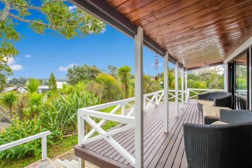 Greenhithe Hidden Gem with Sea Views and Parking in Auckland, New Zealand