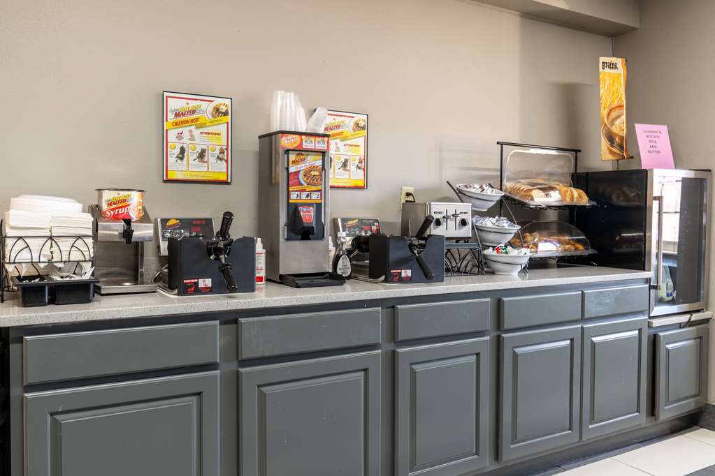 Microtel Inn & Suites by Wyndham Pigeon Forge - photo 27