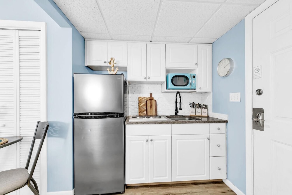 Long Beach Resort 1 1300e - photo 18