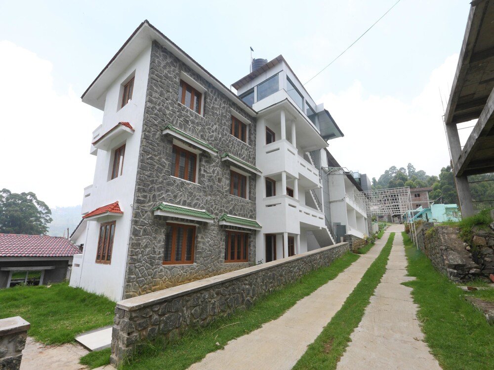 OYO 14261 Tanzanite Inn in Kodaikanal, India