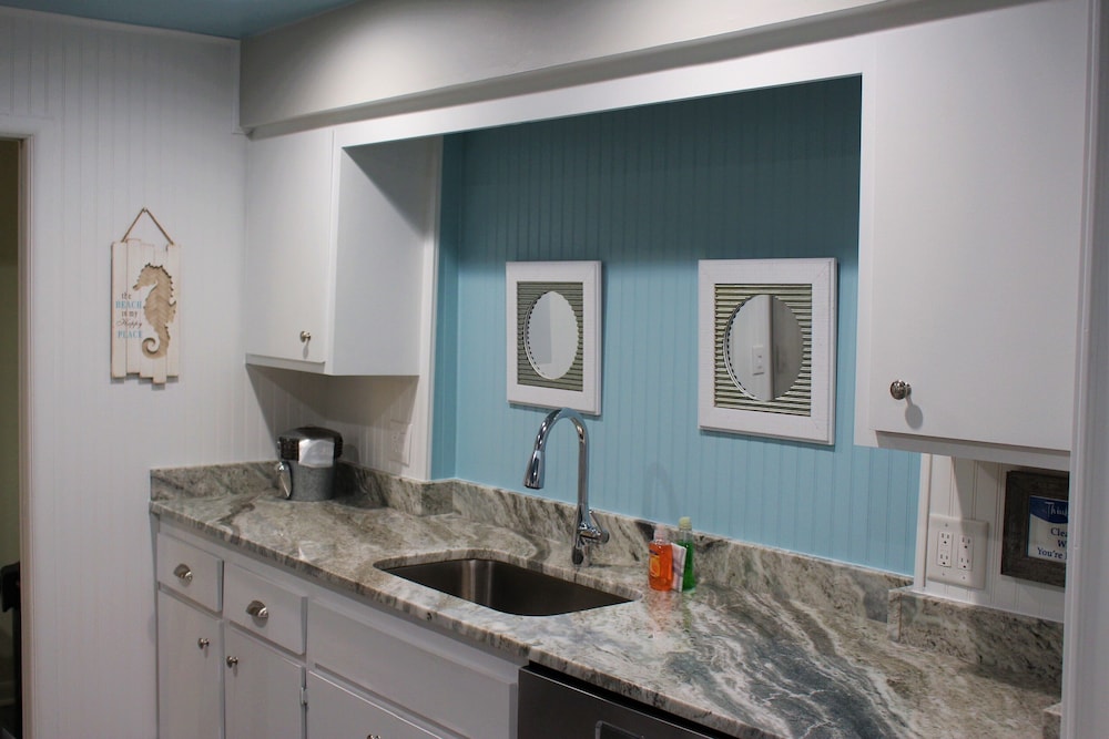 Latitude 26 Waterfront Boutique Resort Fort Myers Beach - photo 34