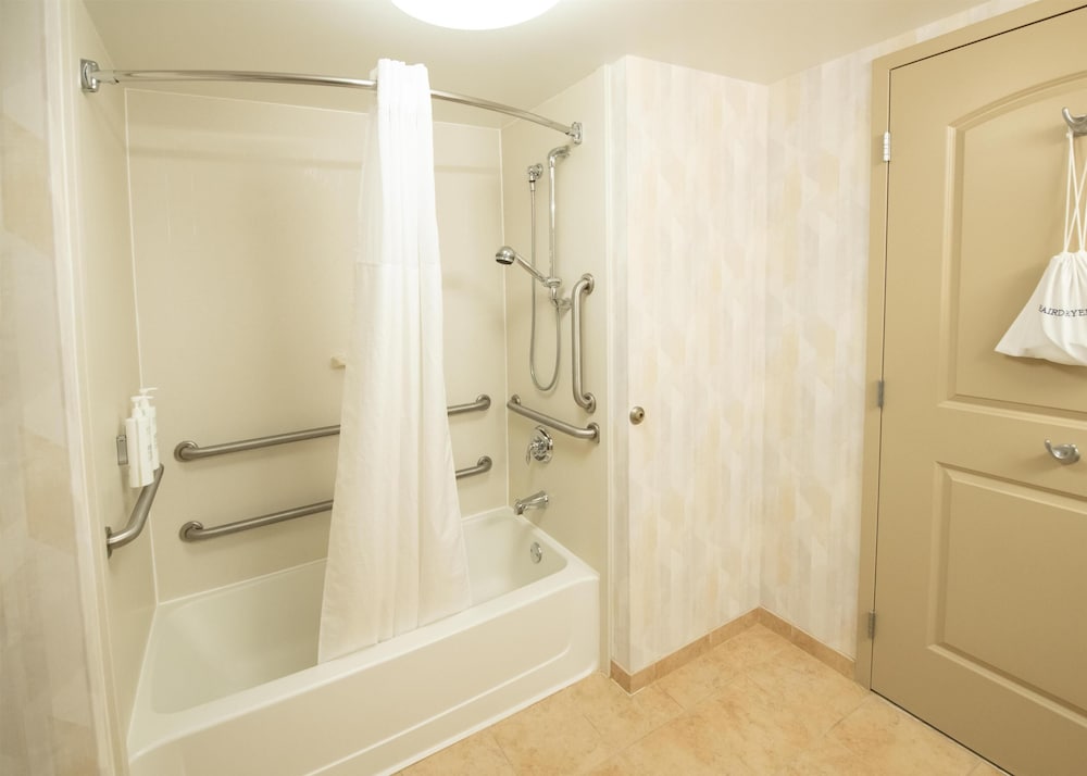 Hampton Inn Presque Isle Maine - photo 46