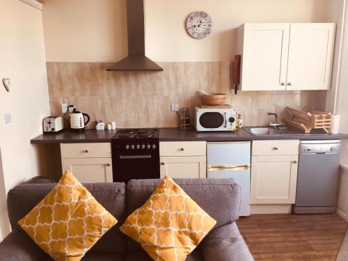 Scoresby's 2 bedroom apartment with parking