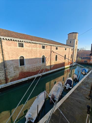 Castello Canal View — 4-Star Luxury Hotel in Venice, Italy