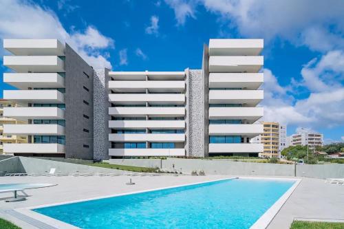 Summer Days — 4-Star Luxury Hotel in Lagos, Portugal