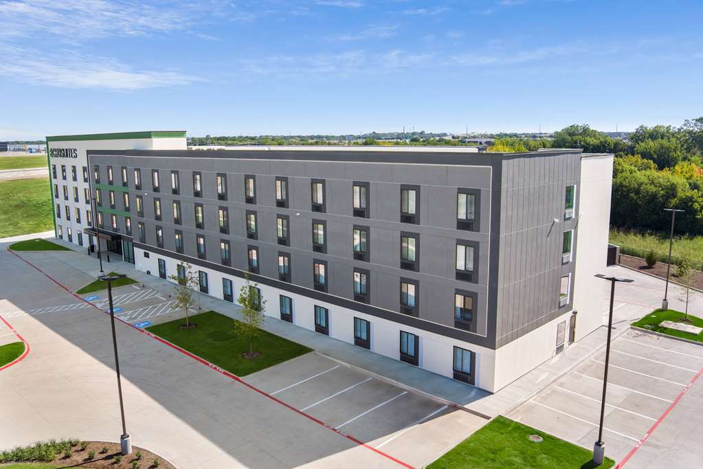 ECHO Suites Extended Stay by Wyndham Dallas Plano Frisco - photo 9