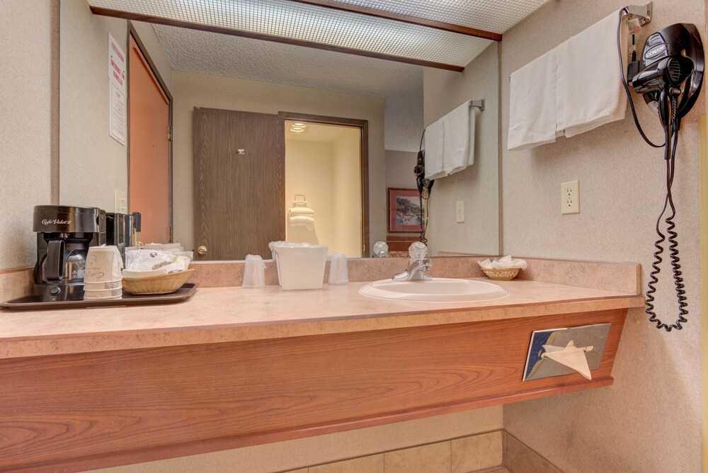 Redmond Inn - photo 21