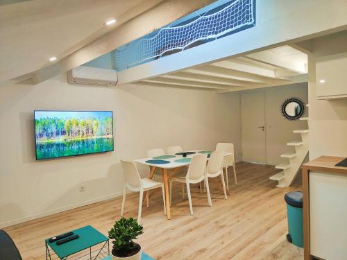 Blanche Neige Clim Ile Verte Proche Hopital in Grenoble, France