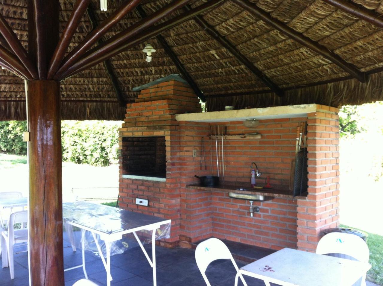 Apto Confortavel Na Toninhas 6 a 8 People — 4-Star Luxury Hotel in Ubatuba, Brasil