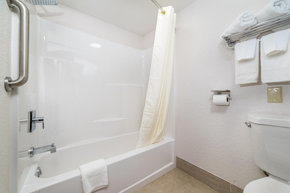 Bear Creek Inn - photo 17