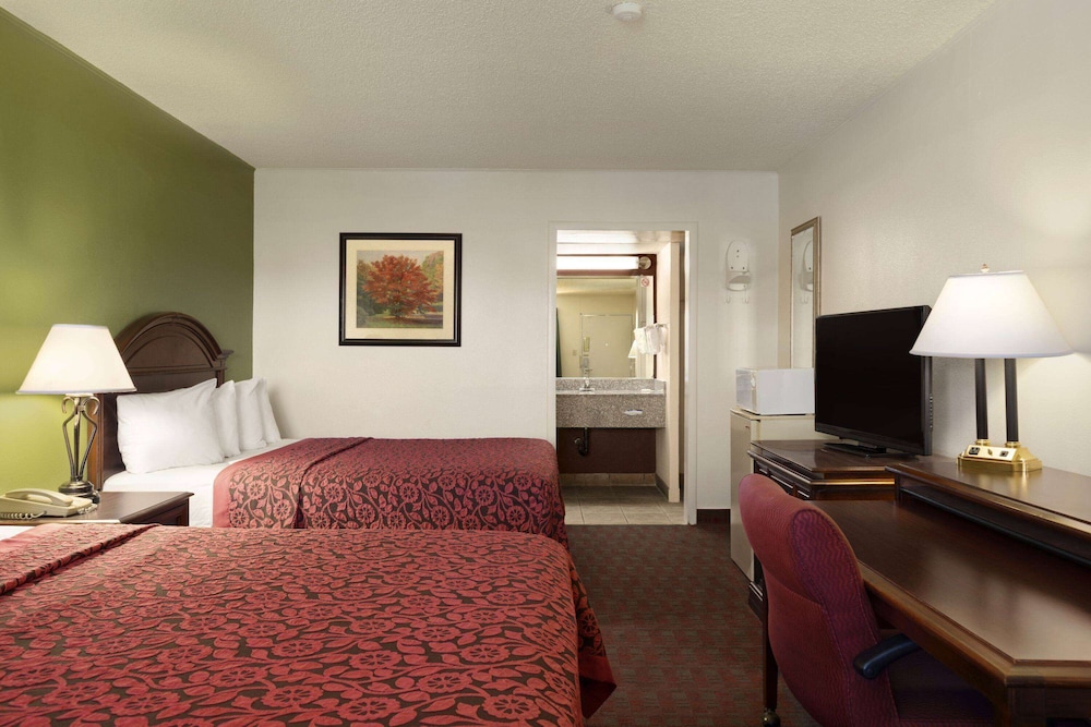 Days Inn by Wyndham Santa Fe New Mexico - photo 10