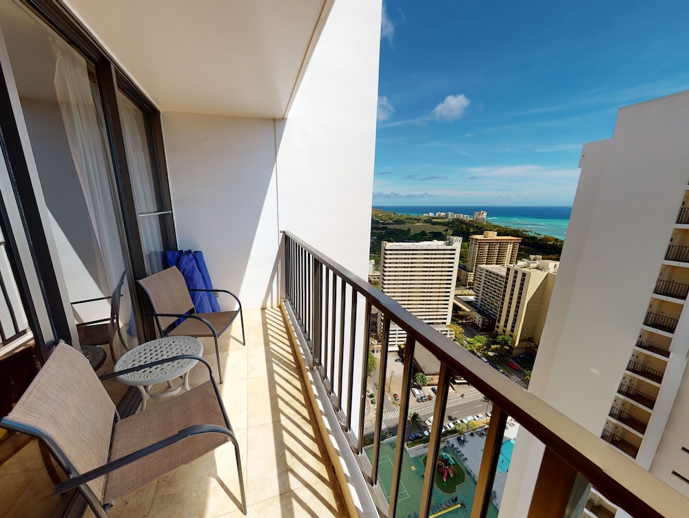 Waikiki Banyan Condo Located One Block From Waikiki Beach by Koko Resort Vacation Rentals - photo 143