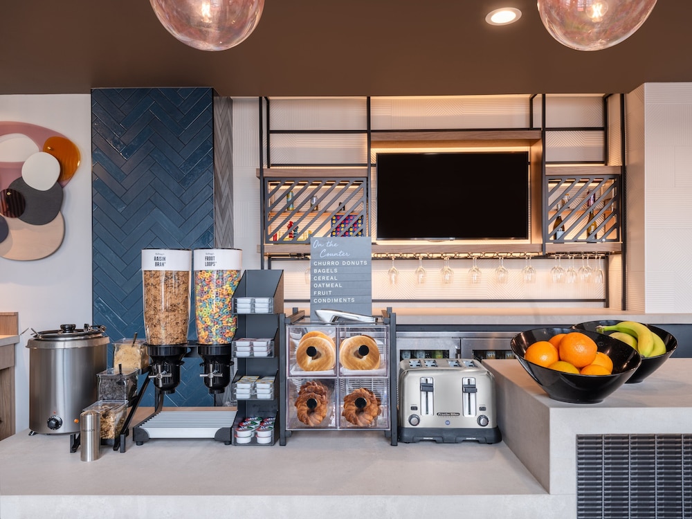 Atwell Suites Austin Airport by IHG - photo 64