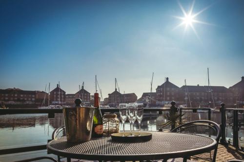 Waters Edge stylish marina retreat in Pevensey, United Kingdom