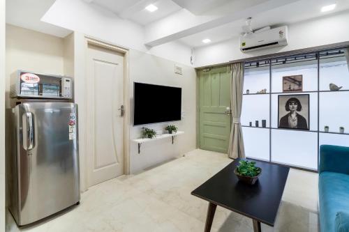 Tori 1BHK Bandra W by The Bombay Home Company