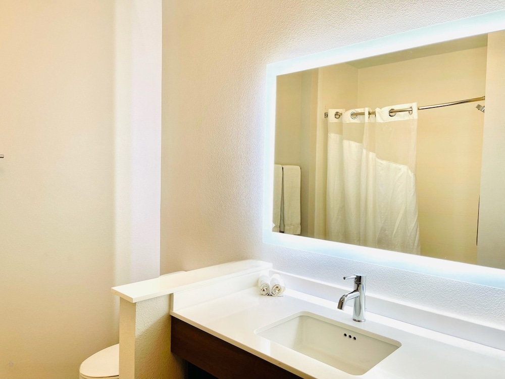 Holiday Inn Express & Suites Blythe by IHG - photo 8