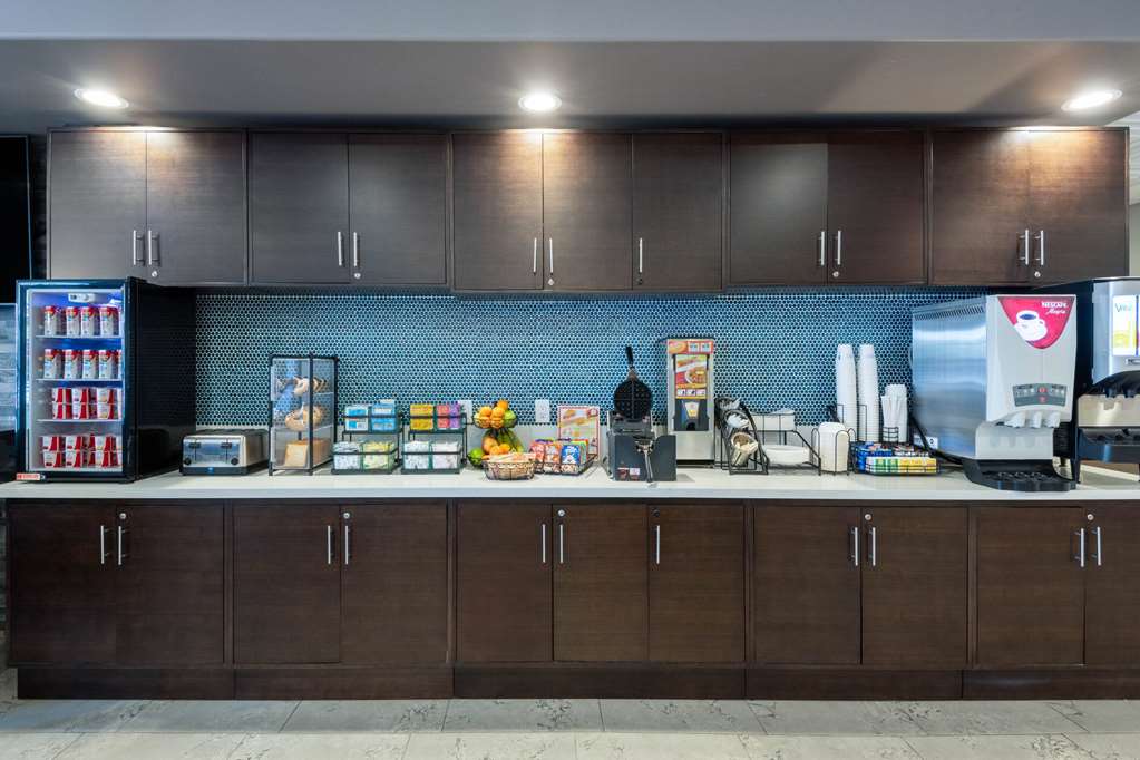 Microtel Inn & Suites by Wyndham Tracy - photo 46